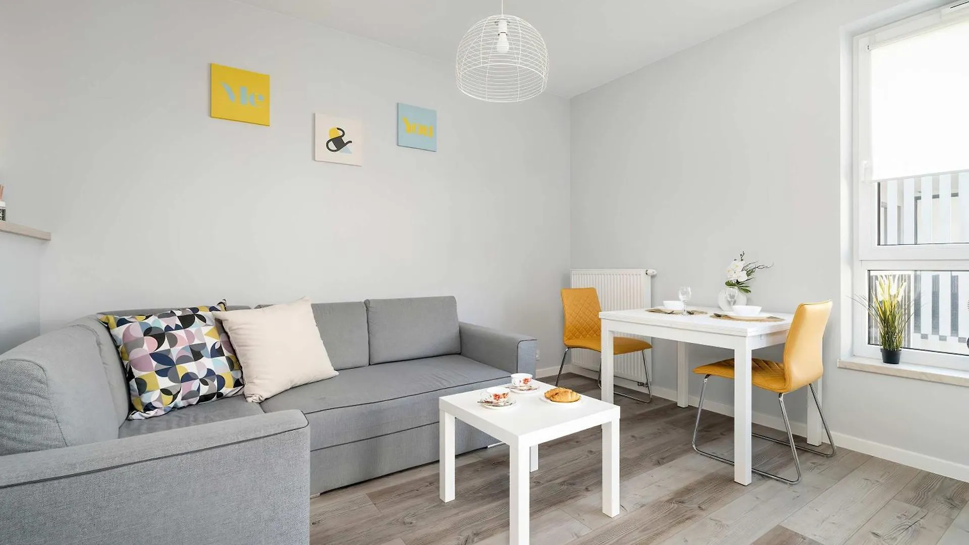 Cozy Studio Koscielna 17 In Poznan With Balcony